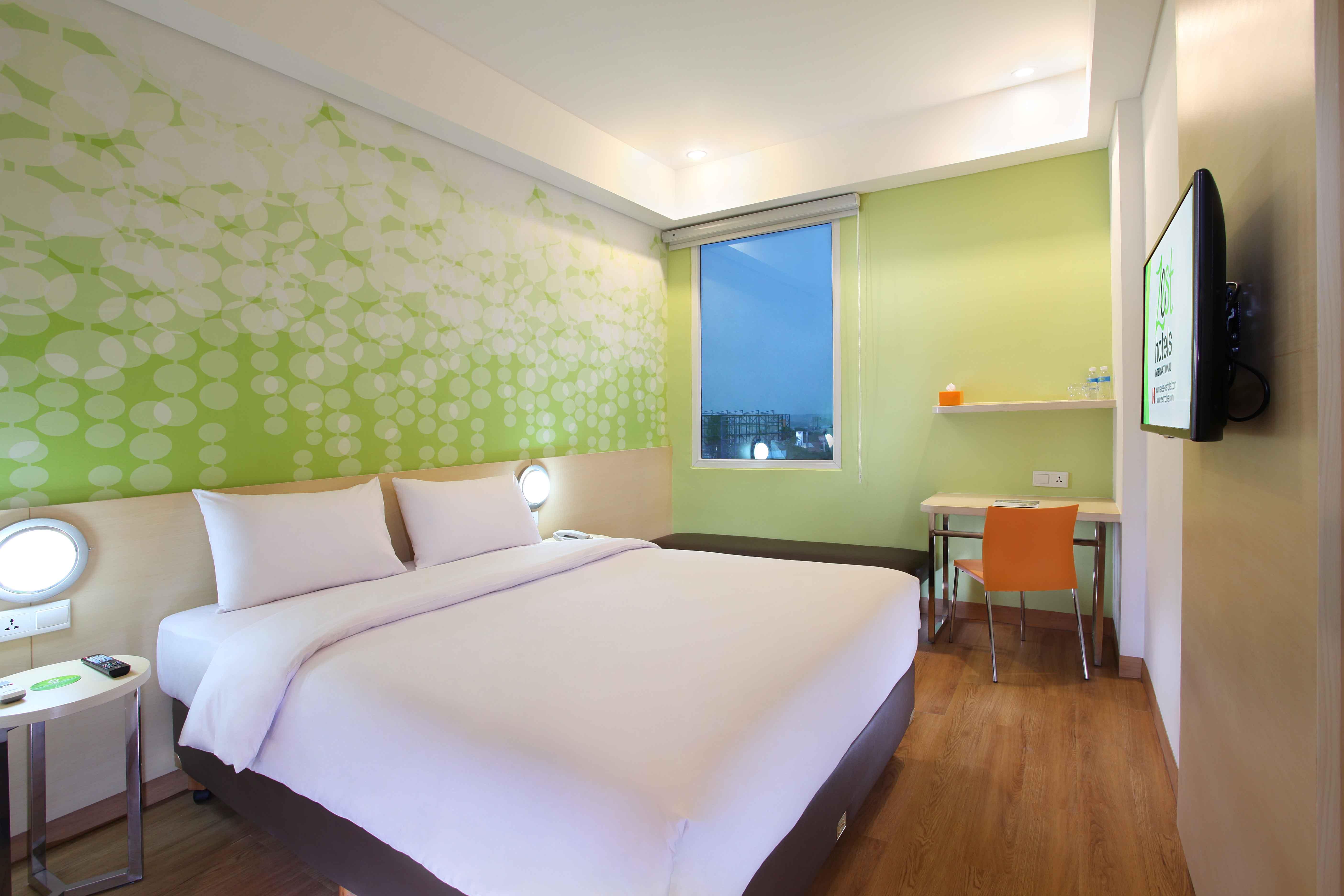 Zest Airport Jakarta By Swiss-Belhotel International Tangerang Exterior foto