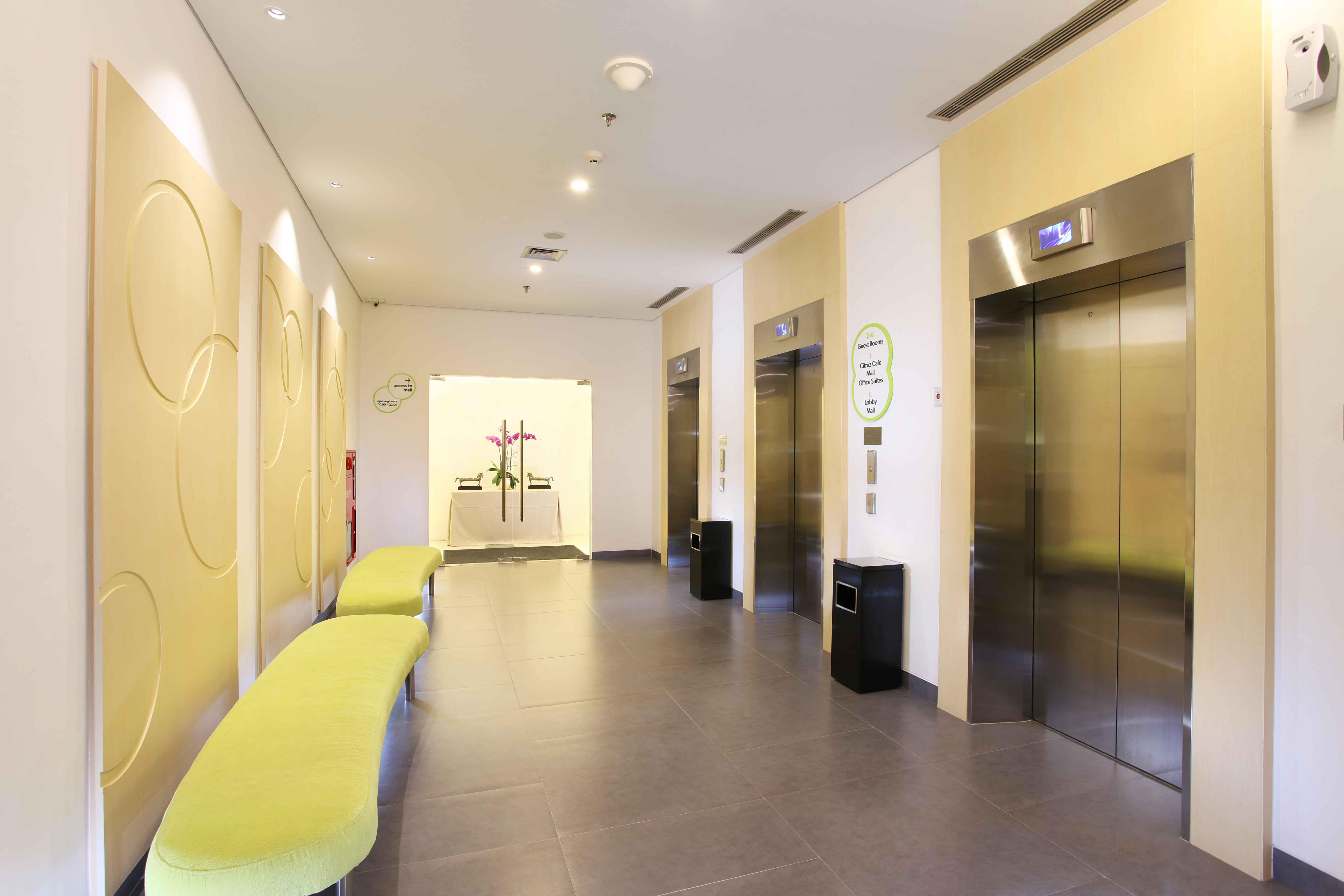 Zest Airport Jakarta By Swiss-Belhotel International Tangerang Exterior foto
